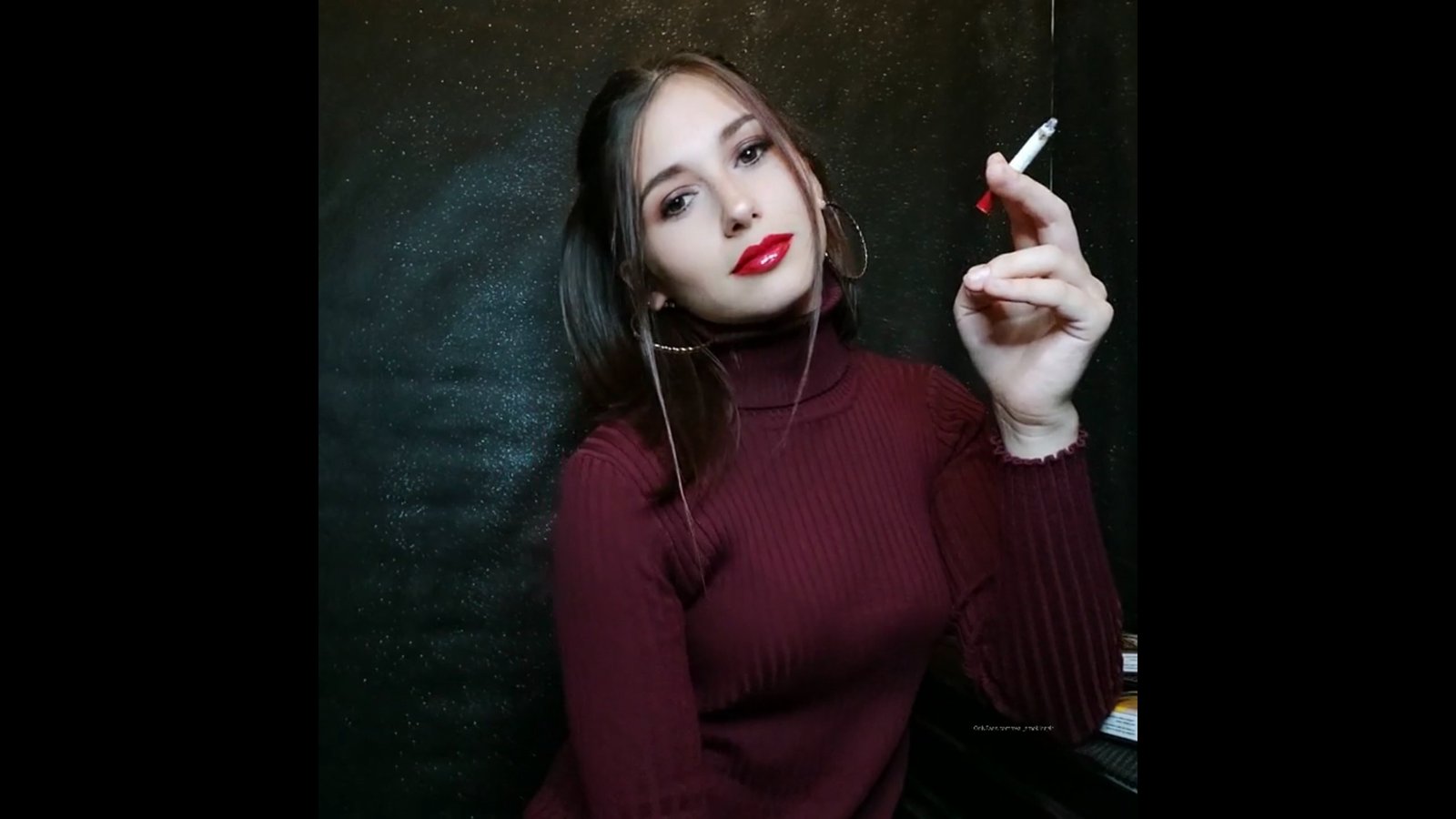 Cork smoke play RealSmokingGirl