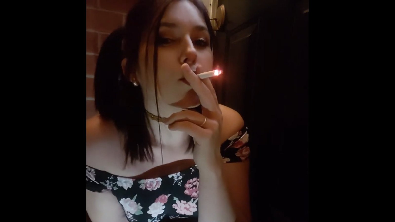 Night Smoke RealSmokingGirl